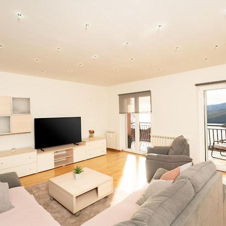 Apartments Oriana Rabac Exterior photo