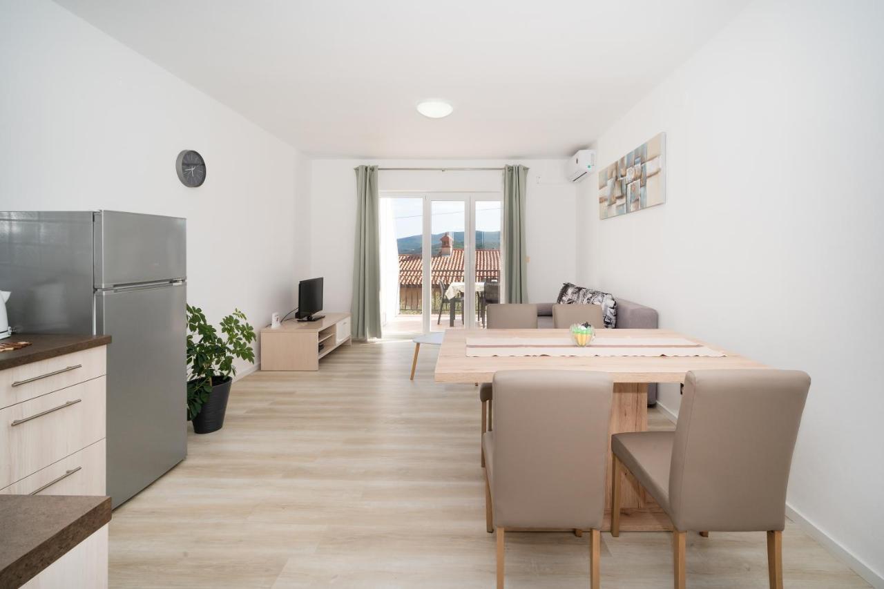 Apartments Oriana Rabac Exterior photo